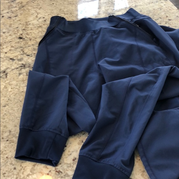 Infinity Cherokee Scrubs Top and Jogger Bottoms - Picture 5 of 7